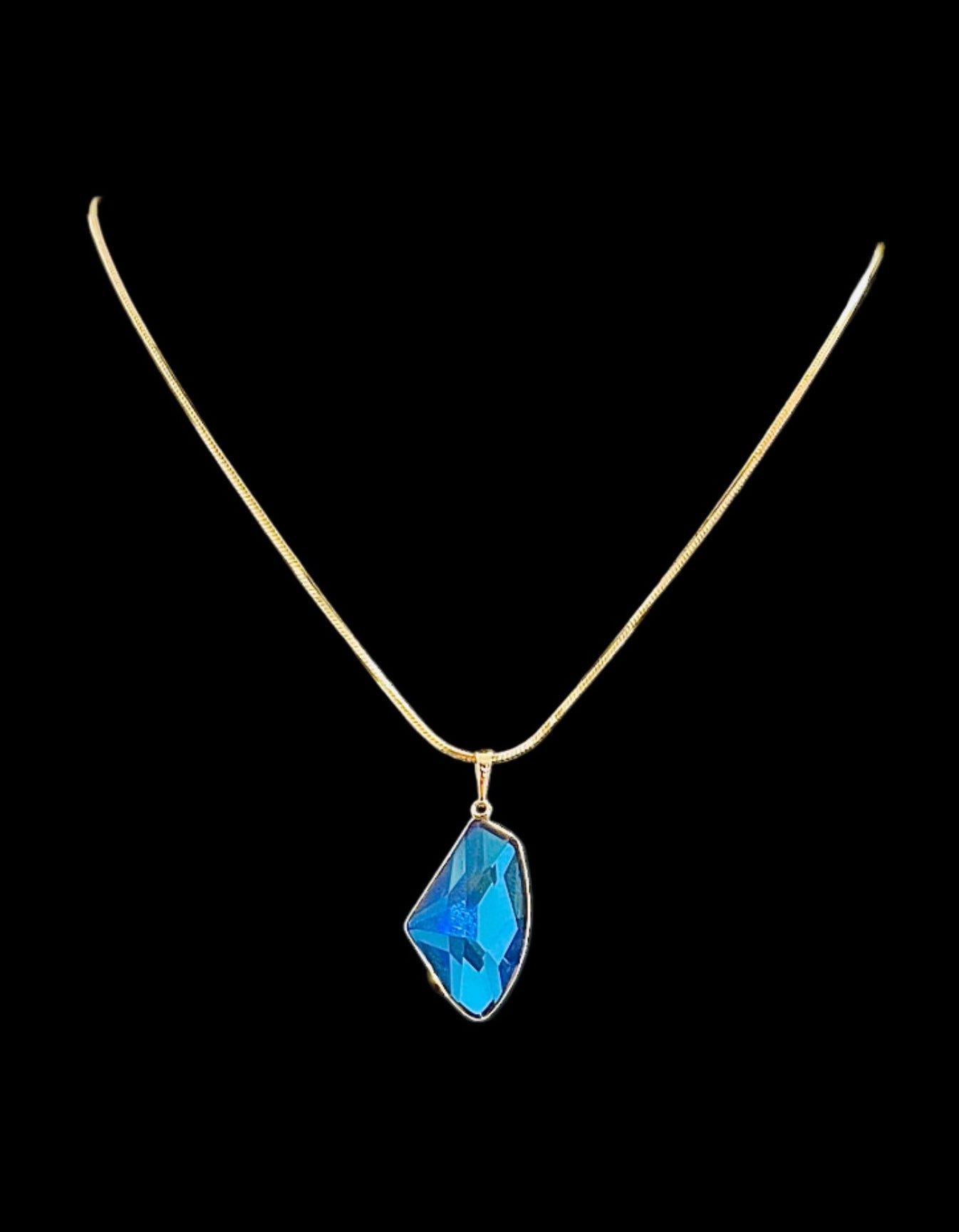 Collar de laminado 14K con piedra azul